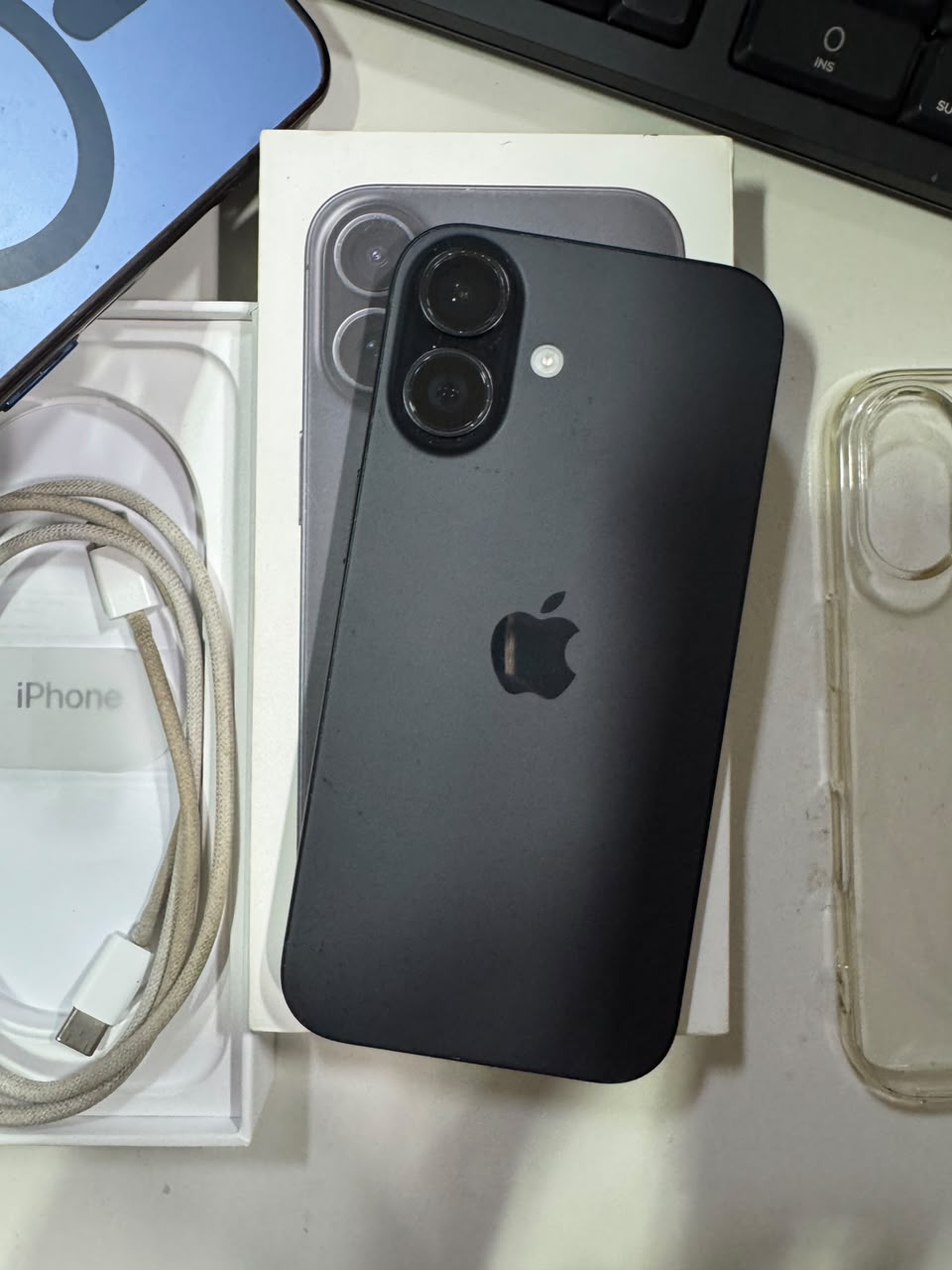 iPhone 16 Negro, foto 1